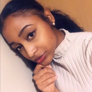 Meet your Posher, Lauryn